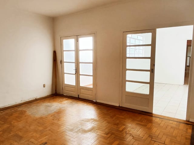 Casa com 230m², à venda, no bairro Centro em Pelotas