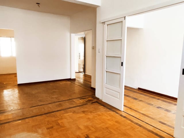 Casa com 230m², à venda, no bairro Centro em Pelotas