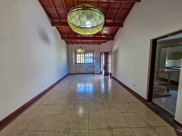 Casa com 250m² 3 quartos e 1 banheiro, à venda, no bairro Recanto do Parque em Itatiba