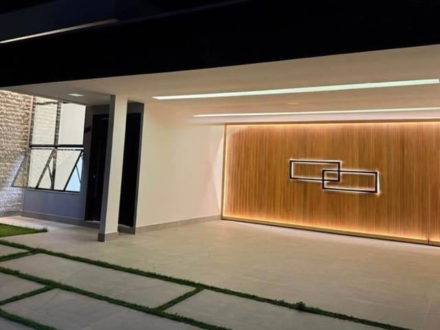 Casa com 360m² 3 quartos e 2 banheiros, à venda, no bairro Vila Caraípe em Teixeira de Freitas