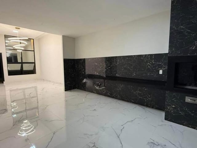 Casa com 360m² 3 quartos e 2 banheiros, à venda, no bairro Vila Caraípe em Teixeira de Freitas