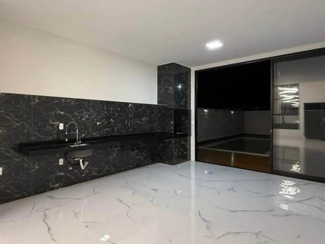 Casa com 360m² 3 quartos e 2 banheiros, à venda, no bairro Vila Caraípe em Teixeira de Freitas