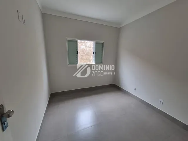Casa 3 quartos e 1 banheiro, à venda, no bairro Jardim Maria Alice em Uberaba