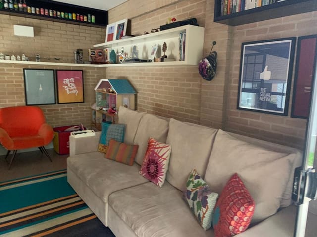 Casa com 550m² 3 quartos e 3 banheiros, à venda, no bairro Urbanova em São José dos Campos
