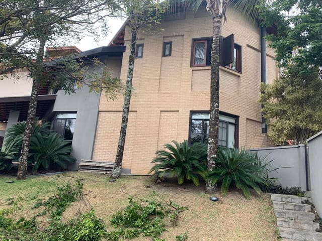 Casa com 550m² 3 quartos e 3 banheiros, à venda, no bairro Urbanova em São José dos Campos