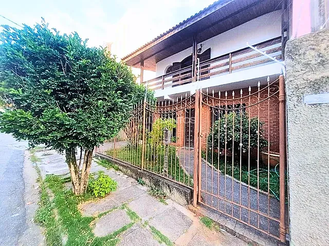 Casa com 300m² 3 quartos e 5 banheiros, à venda, no bairro Vila Jardini em Sorocaba