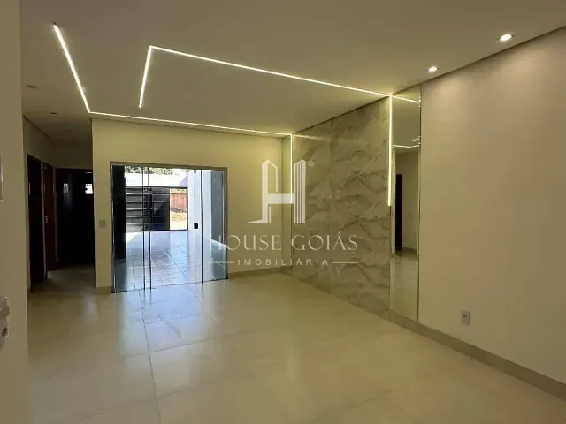 Casa com 212m² 3 quartos e 1 banheiro, à venda, no bairro Jardim Tropical em Aparecida de Goiânia