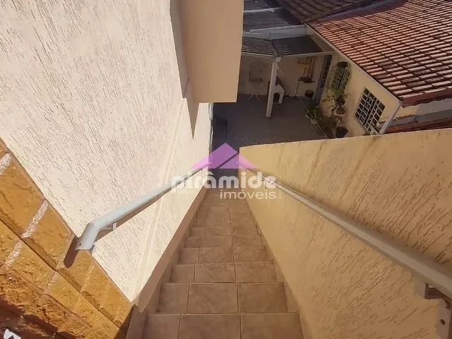 Casa com 325m² 3 quartos e 4 banheiros, à venda, no bairro Jardim Ismênia em São José Dos Campos