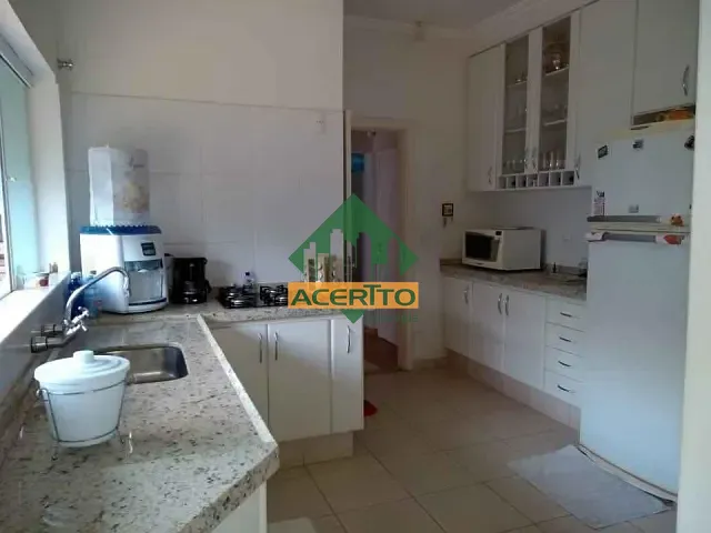 Casa com 660m² 3 quartos e 3 banheiros, à venda, no bairro Ipanema em Araçatuba