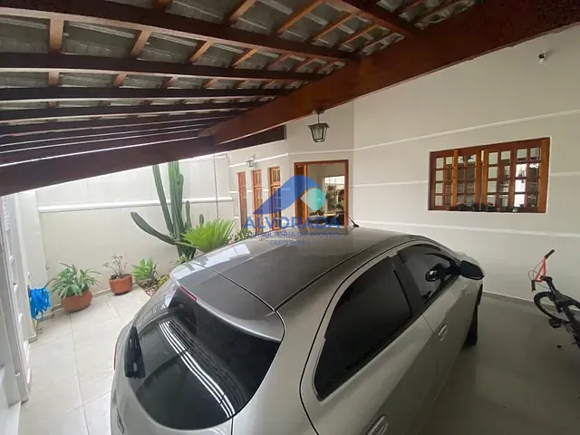 Casa com 140m² 3 quartos e 1 banheiro, à venda, no bairro Villa Branca em Jacareí