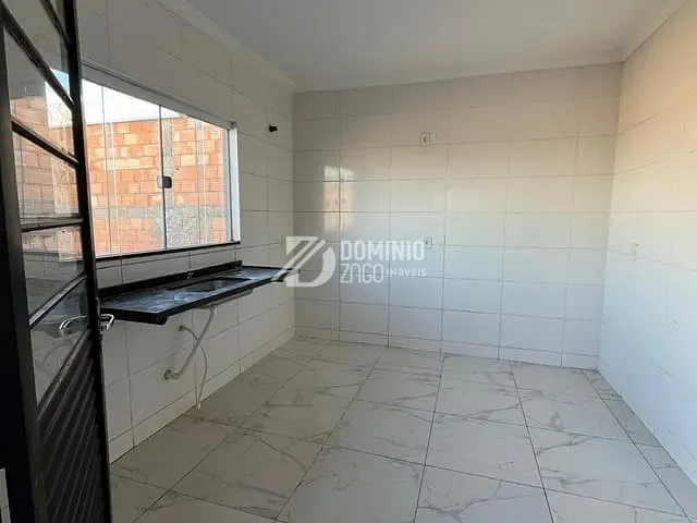 Casa 2 quartos e 1 banheiro, à venda, no bairro Jardim Maria Alice em Uberaba