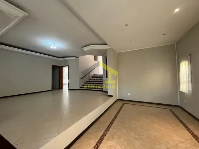 Casa com 600m² 3 quartos e 4 banheiros, à venda, no bairro Jardim do Golf I em Jandira