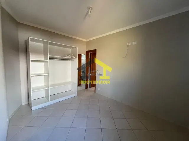 Casa com 600m² 3 quartos e 4 banheiros, à venda, no bairro Jardim do Golf I em Jandira