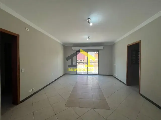 Casa com 600m² 3 quartos e 4 banheiros, à venda, no bairro Jardim do Golf I em Jandira
