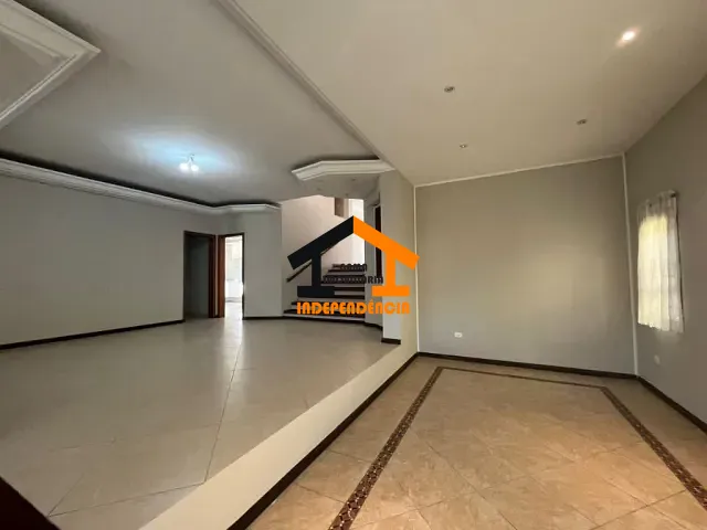 Casa com 600m² 3 quartos e 4 banheiros, à venda, no bairro Jardim do Golf I em Jandira