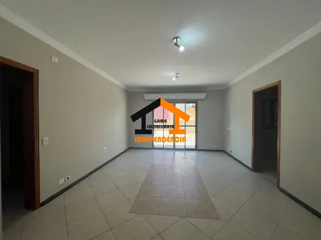 Casa com 600m² 3 quartos e 4 banheiros, à venda, no bairro Jardim do Golf I em Jandira