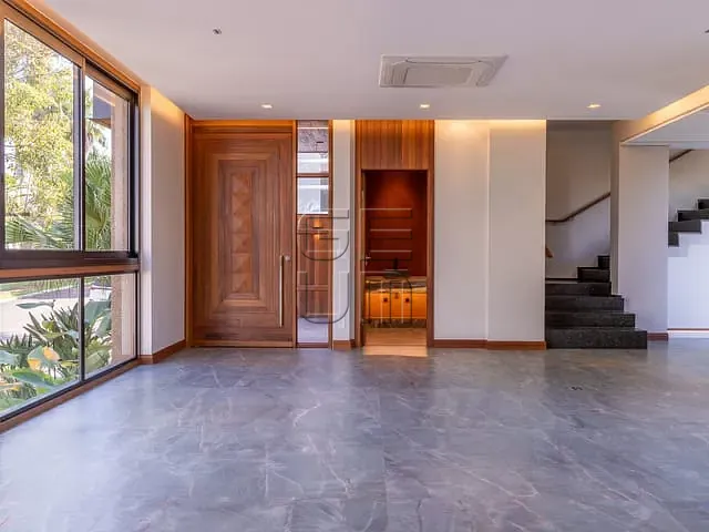 Casa com 506m² 5 quartos e 7 banheiros, à venda, no bairro Esperança em Londrina