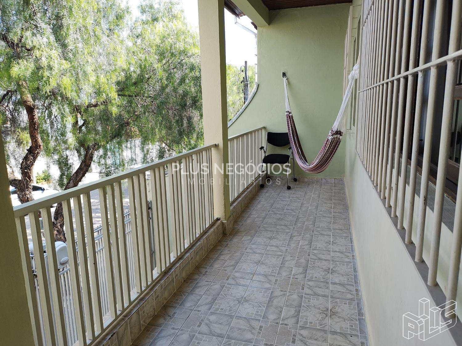 Casa à venda com 3 quartos, 230m² - Foto 10