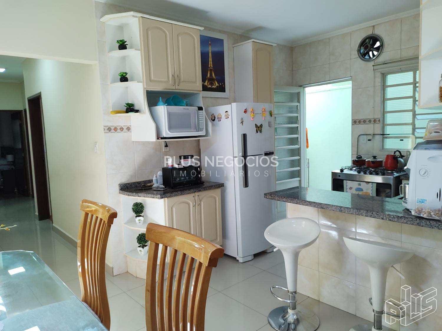 Casa à venda com 3 quartos, 230m² - Foto 15