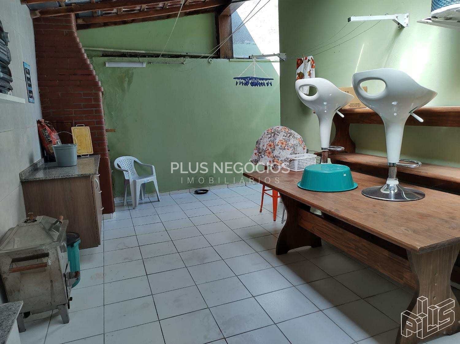 Casa à venda com 3 quartos, 230m² - Foto 30