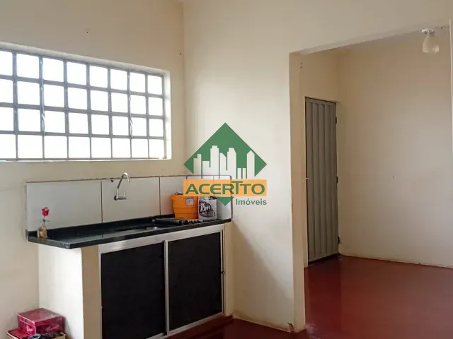 Casa com 150m² 2 quartos e 1 banheiro, à venda, no bairro Jardim Toselar em Birigüi