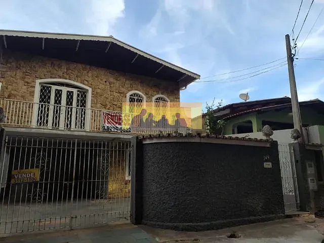 Casa com 420m² 3 quartos e 2 banheiros, à venda, no bairro Vila Santa Isabel em Campinas