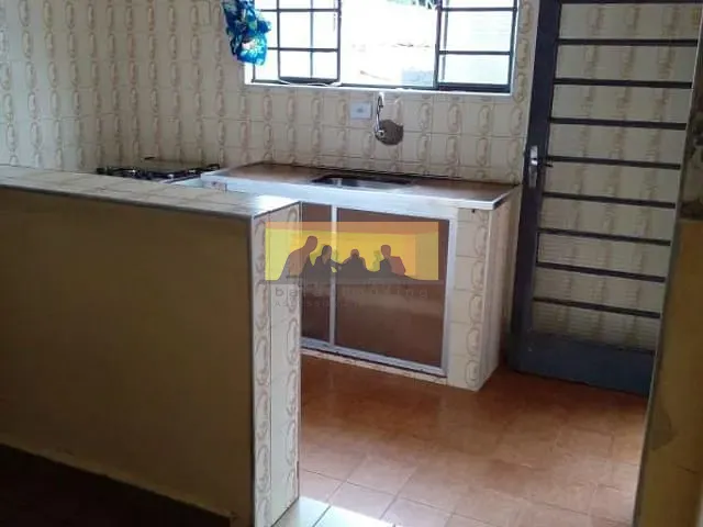 Casa com 420m² 3 quartos e 2 banheiros, à venda, no bairro Vila Santa Isabel em Campinas