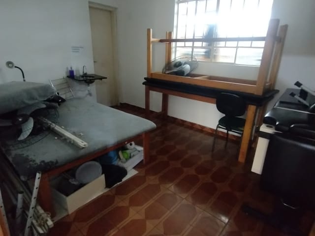 Casa com 360m², à venda, no bairro Glória em Contagem