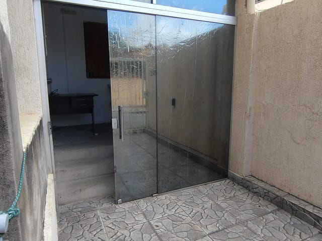 Casa com 360m², à venda, no bairro Glória em Contagem