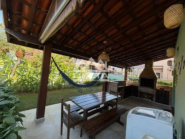 Casa com 549m² 3 quartos e 2 banheiros, à venda, no bairro Enseada em São Sebastião