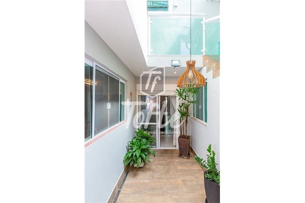 Casa à venda com 3 quartos, 180m² - Foto 8