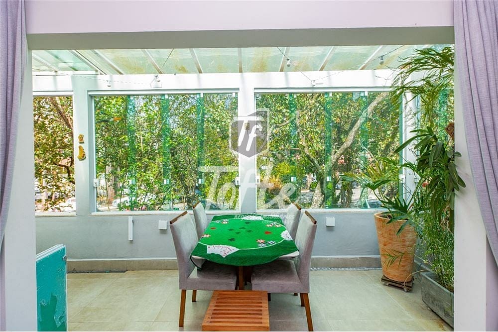 Casa à venda com 3 quartos, 180m² - Foto 2