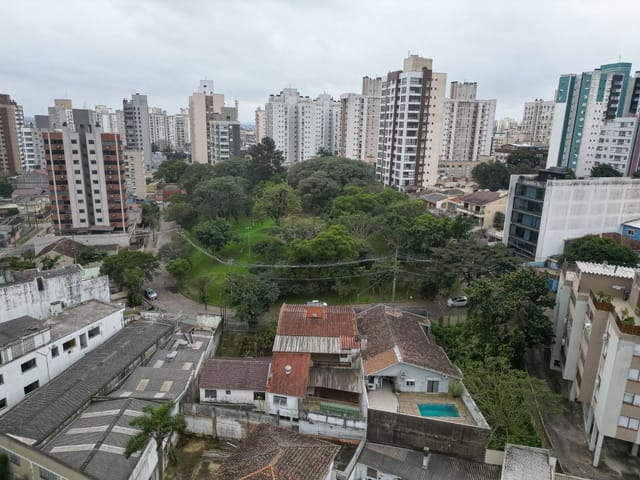 Casa 4 quartos e 5 banheiros, à venda, no bairro Passo da Areia em Porto Alegre