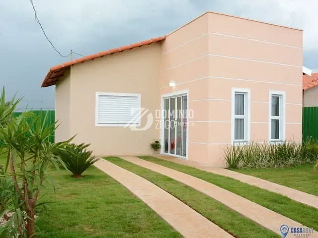 Casa 2 quartos e 1 banheiro, à venda, no bairro Loteamento Residencial Tamareiras em Uberaba