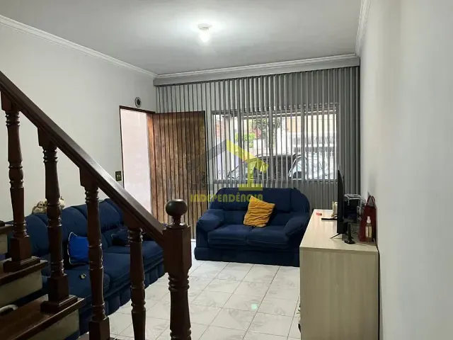 Casa com 210m² 4 quartos e 3 banheiros, à venda, no bairro Vila Yara em Osasco