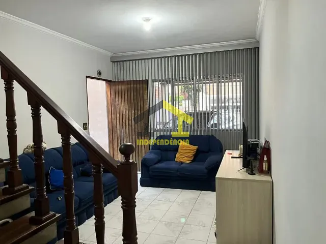 Casa com 210m² 4 quartos e 3 banheiros, à venda, no bairro Vila Yara em Osasco