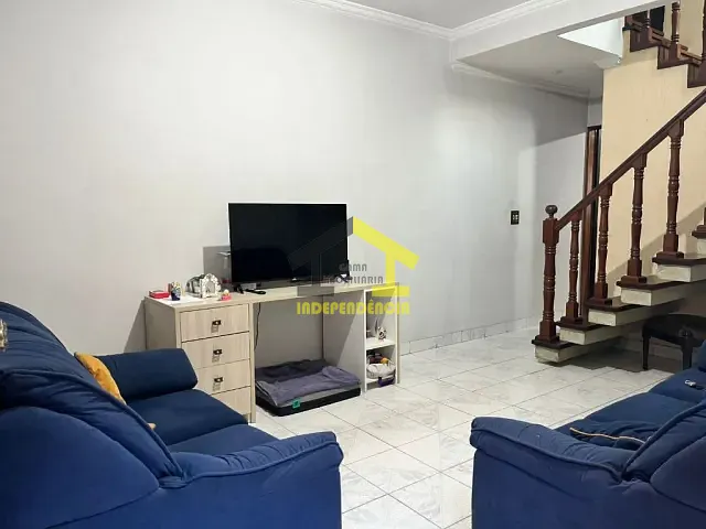 Casa com 210m² 4 quartos e 3 banheiros, à venda, no bairro Vila Yara em Osasco