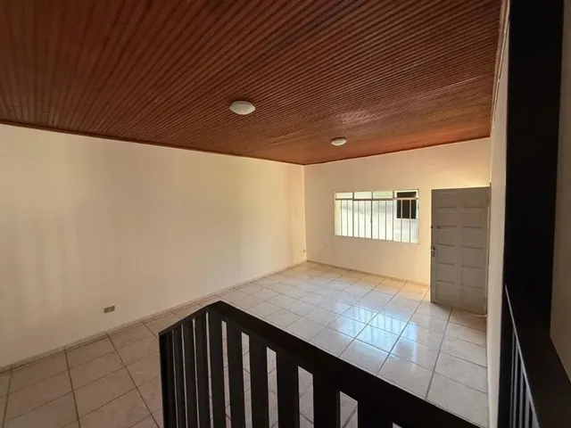 Casa com 488m² 4 quartos e 2 banheiros, à venda, no bairro Mossunguê em Curitiba