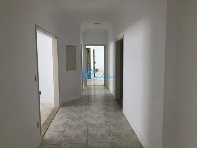 Casa com 325m² 4 quartos e 6 banheiros, à venda ou para alugar, no bairro Jardim Dom Bosco em Indaiatuba