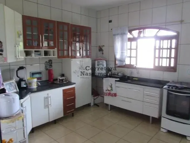 Casa com 290m² 3 quartos e 2 banheiros, à venda, no bairro Parque dos Príncipes em Jacareí