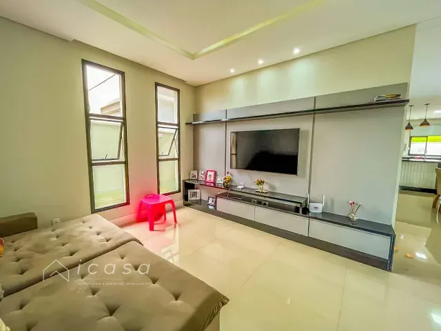 Casa com 250m² 3 quartos e 3 banheiros, à venda, no bairro Parque Residencial Maria Elmira em Caçapava