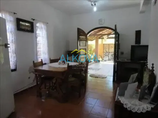 Casa com 280m² 3 quartos e 3 banheiros, à venda, no bairro Getuba em Caraguatatuba