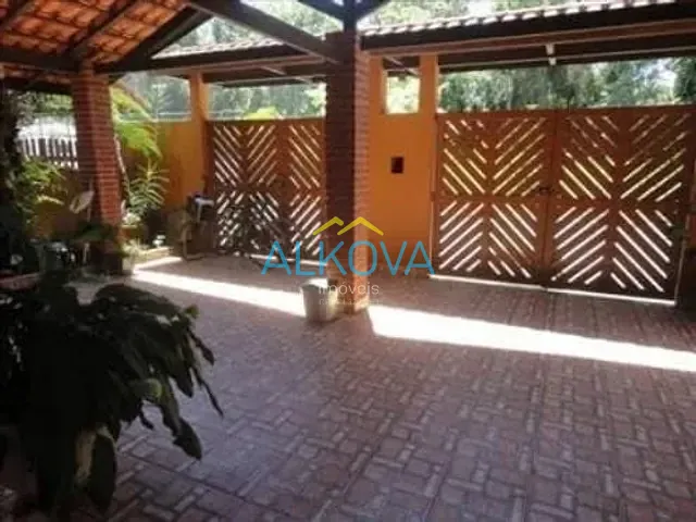 Casa com 280m² 3 quartos e 3 banheiros, à venda, no bairro Getuba em Caraguatatuba
