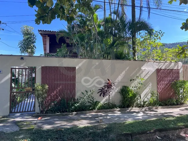 Casa com 336m² 4 quartos e 4 banheiros, à venda, no bairro Barequeçaba em São Sebastião