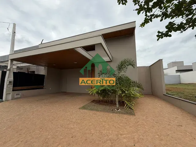 Casa com 226m² 3 quartos e 4 banheiros, à venda ou para alugar, no bairro Aeroporto em Araçatuba