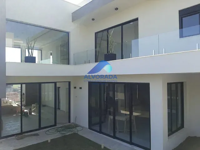 Casa com 472m² 4 quartos e 2 banheiros, à venda, no bairro Condomínio Residencial Alphaville II em São José dos Campos