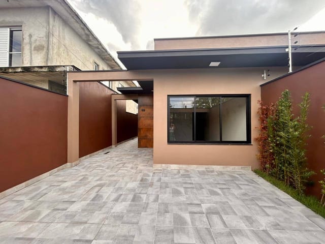 Casa 3 quartos e 2 banheiros, à venda, no bairro Albatróz em Bertioga