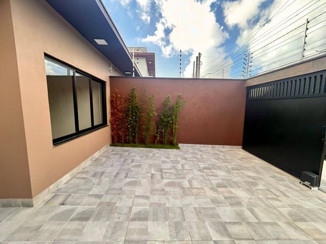 Casa 3 quartos e 2 banheiros, à venda, no bairro Albatróz em Bertioga