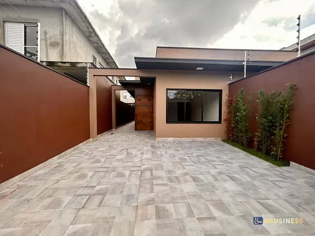Casa 3 quartos e 2 banheiros, à venda, no bairro Albatróz em Bertioga