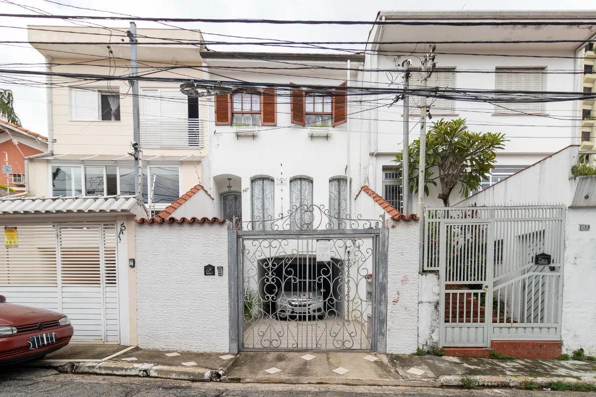 Casa para venda em Mirandópolis com 3 quartos, sendo 3 suítes, 284m²